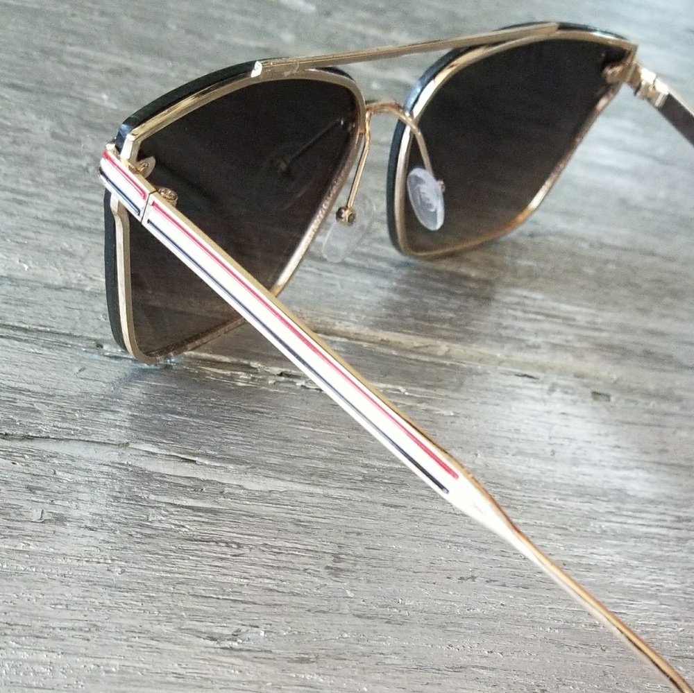 MIRRORED SUNNIES/ SUNGLASSES - Picture 2 of 4